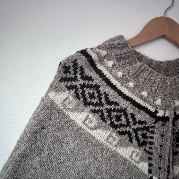 Hand Knit Cowichan Design Brown Wool Triangle Poncho - Picture 10 of 16